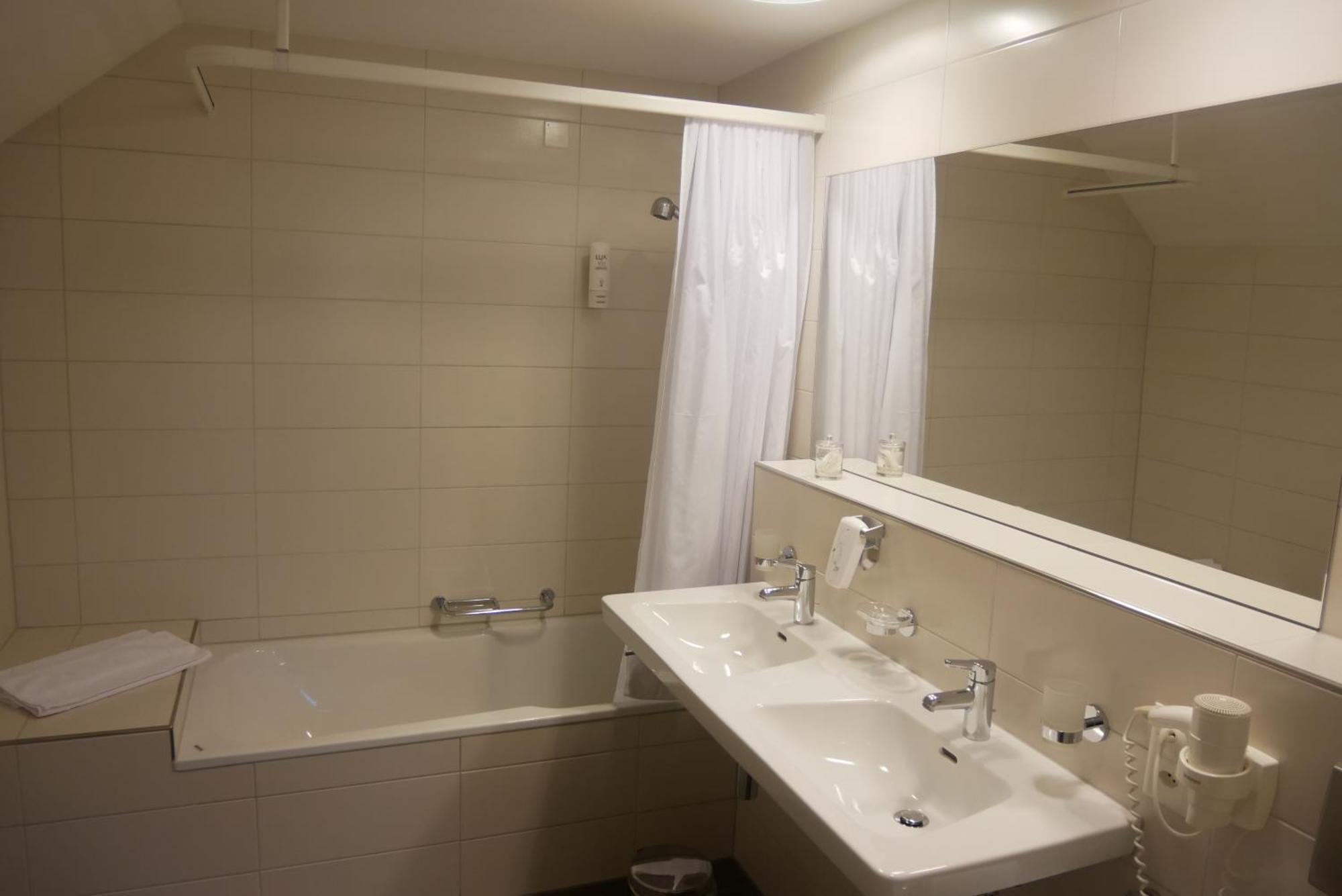 Hotel Schwanen Виль Экстерьер фото